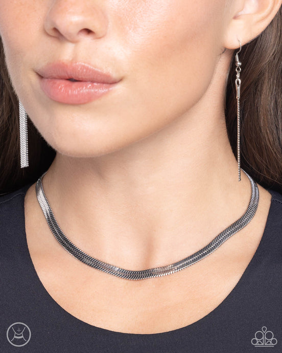 Paparazzi~ Musings Moment ~ Silver Choker Necklace Set