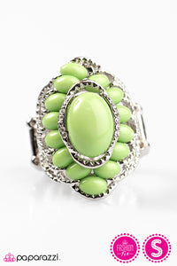 Paparazzi ~ Will You BEAD My Girl? ~ Green Ring (Fashion Fix Exclusive)