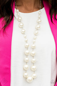 Paparazzi ~ Fiercely 5th Avenue ~ Fashion Fix Complete Trend Blend ~ White Pearl Necklace Set