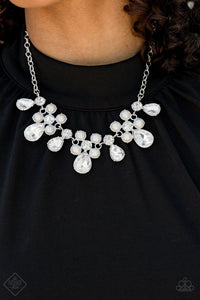 Paparazzi ~ Fiercely 5th Avenue ~ Fashion Fix Complete Trend Blend ~ White Pearl Necklace Set