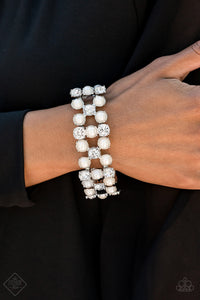 Paparazzi ~ Fiercely 5th Avenue ~ Fashion Fix Complete Trend Blend ~ White Pearl Necklace Set